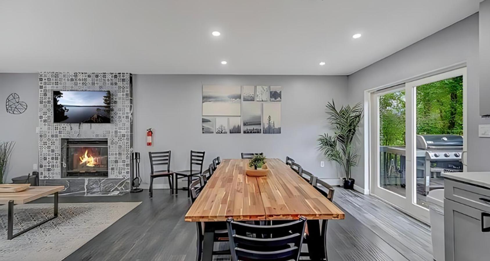 Peaceful Pocono Home With Hot Tub, Gym, & Office Long Pond Ngoại thất bức ảnh