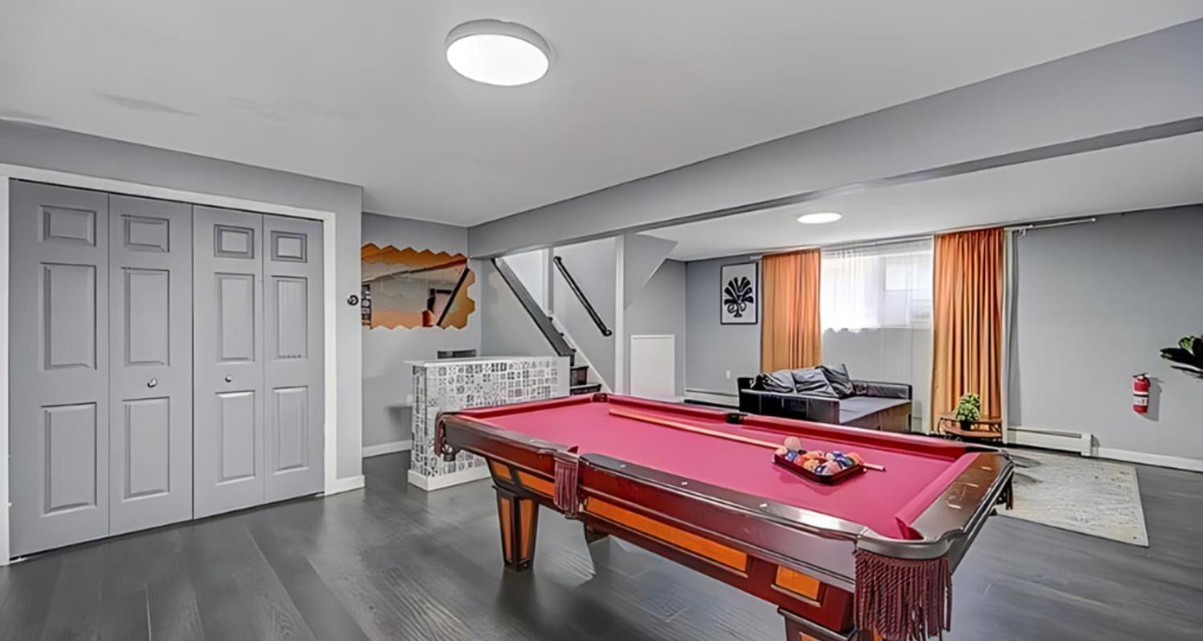 Peaceful Pocono Home With Hot Tub, Gym, & Office Long Pond Ngoại thất bức ảnh
