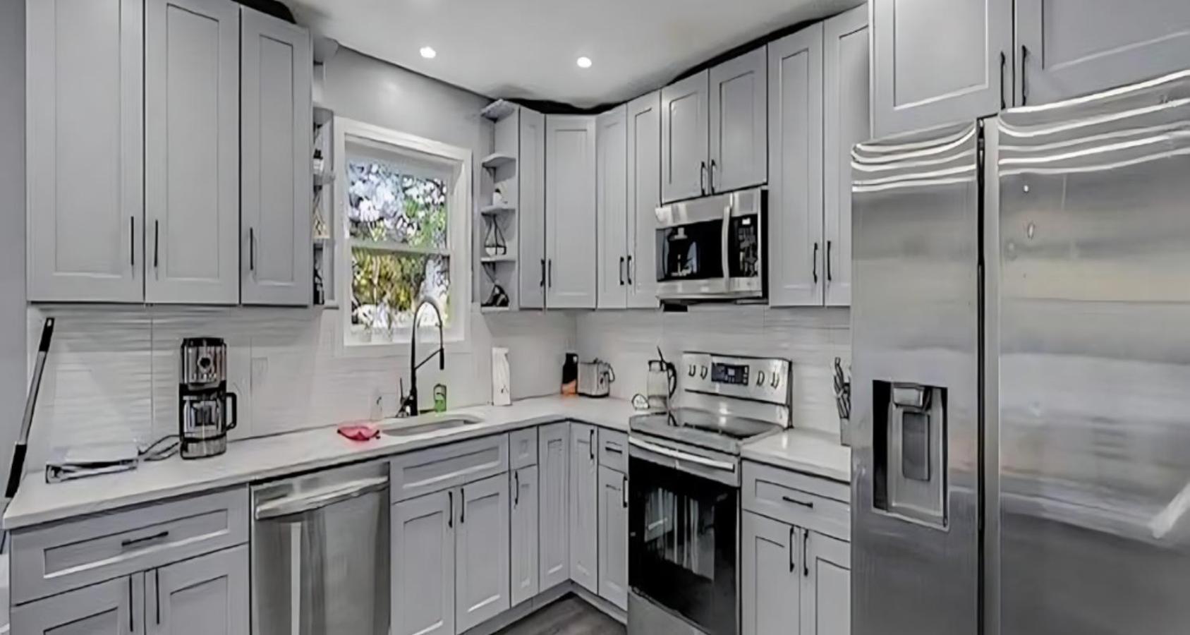 Peaceful Pocono Home With Hot Tub, Gym, & Office Long Pond Ngoại thất bức ảnh