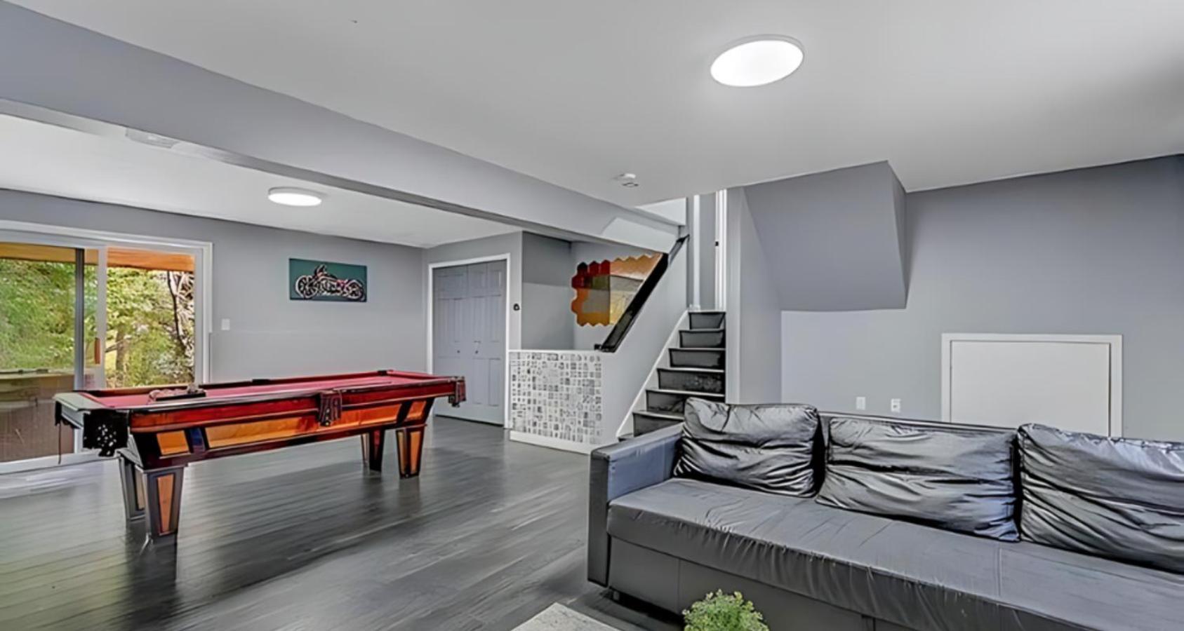 Peaceful Pocono Home With Hot Tub, Gym, & Office Long Pond Ngoại thất bức ảnh